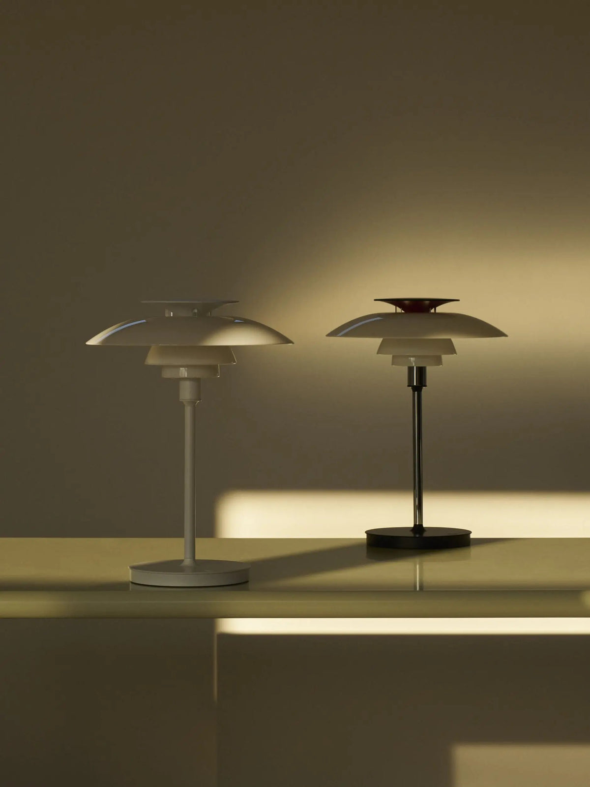 Louis Poulsen PH 80 Portable pöytävalaisin valkoinen/kromi Louis Poulsen