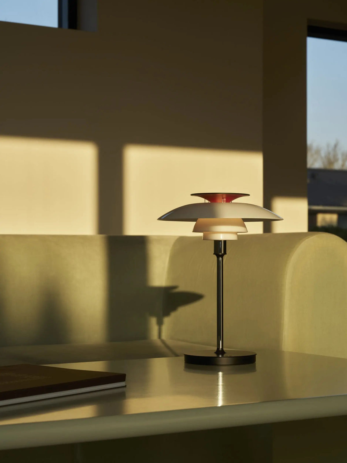 Louis Poulsen PH 80 Portable pöytävalaisin valkoinen/kromi Louis Poulsen