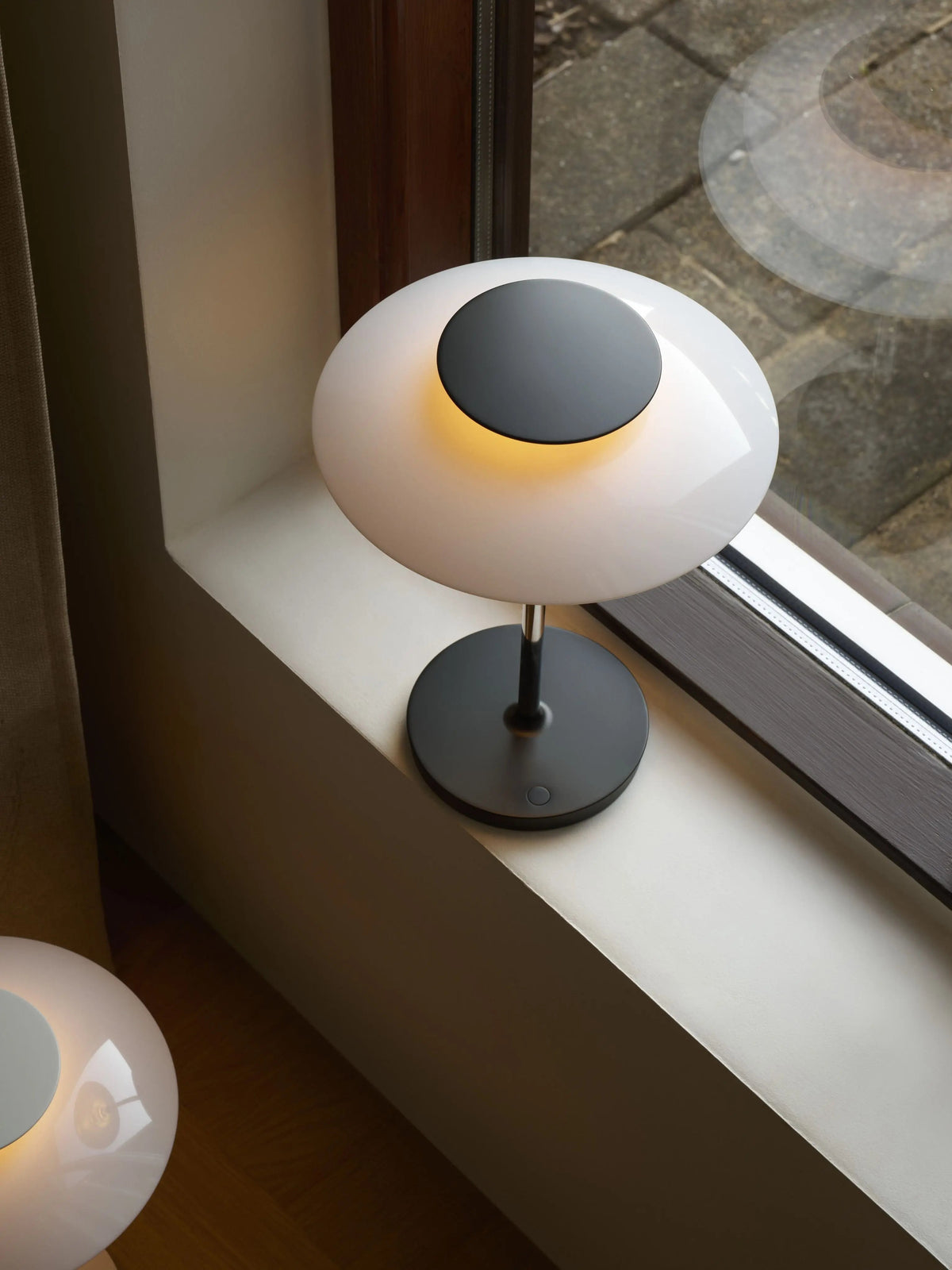 Louis Poulsen PH 80 Portable pöytävalaisin valkoinen/kromi Louis Poulsen