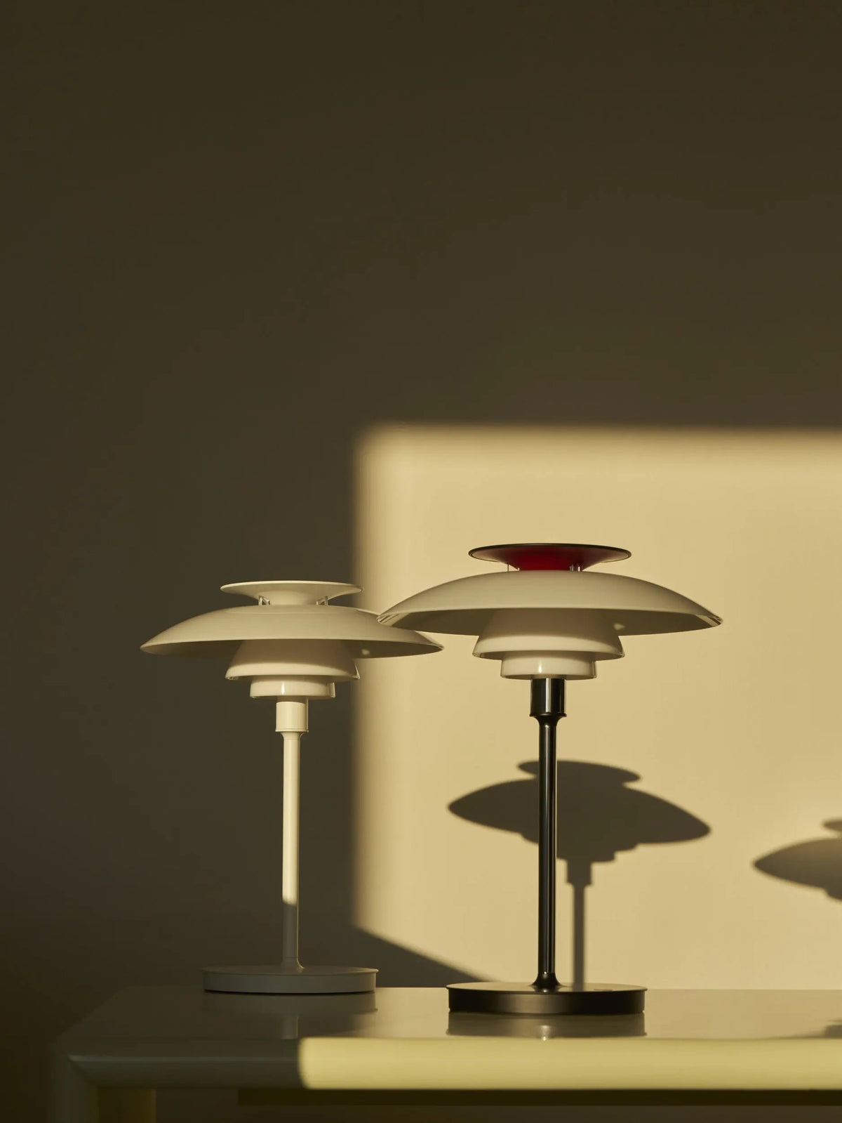 Louis Poulsen PH 80 pöytävalaisin valkoinen/kromi Louis Poulsen