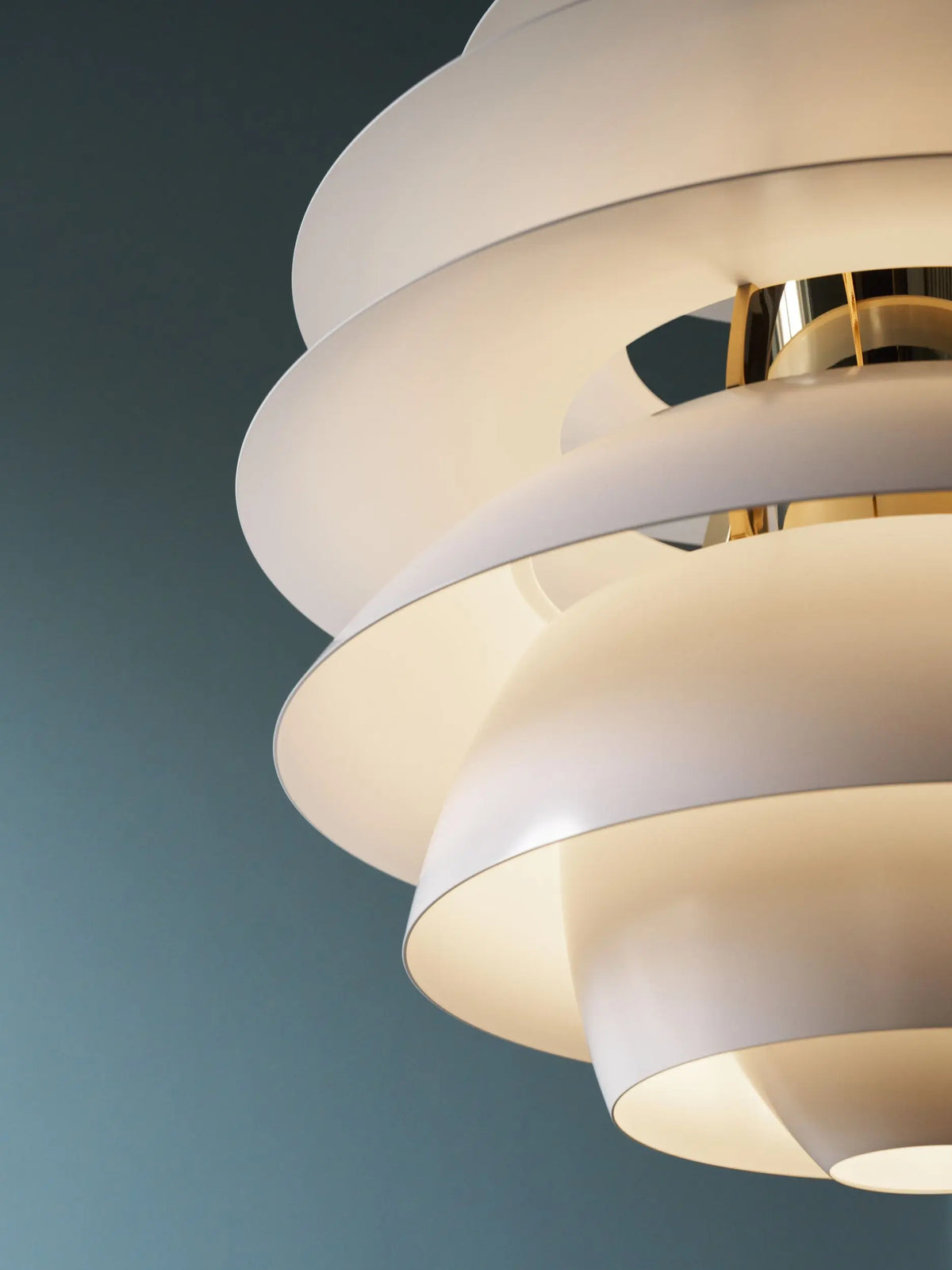 Louis Poulsen PH Snowball riippuvalaisin pehmeä valkoinen/messinki Louis Poulsen