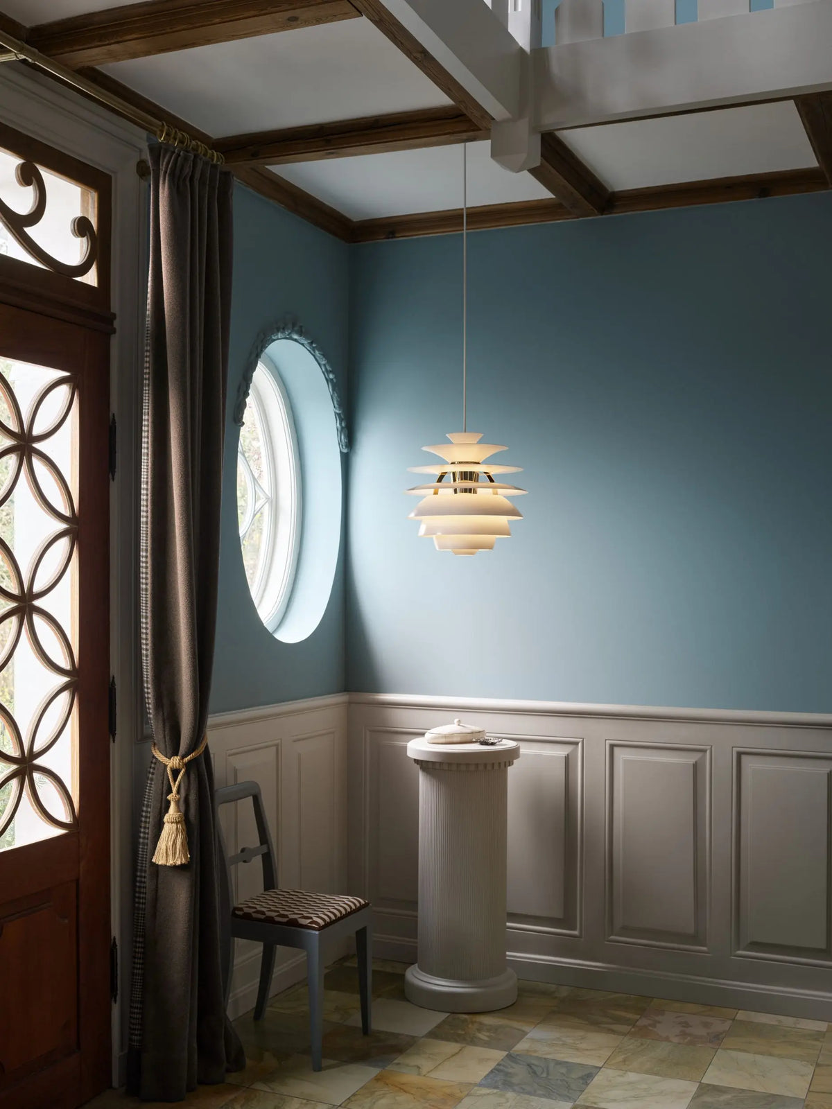 Louis Poulsen PH Snowball riippuvalaisin pehmeä valkoinen/messinki Louis Poulsen