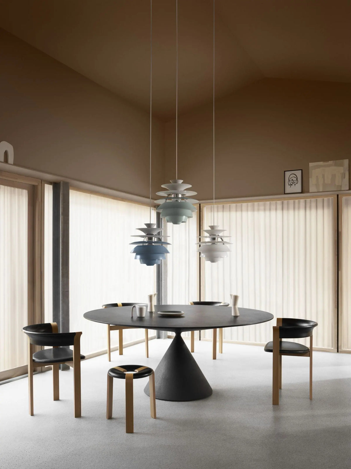 Louis Poulsen PH Snowball riippuvalaisin pehmeä valkoinen/messinki Louis Poulsen