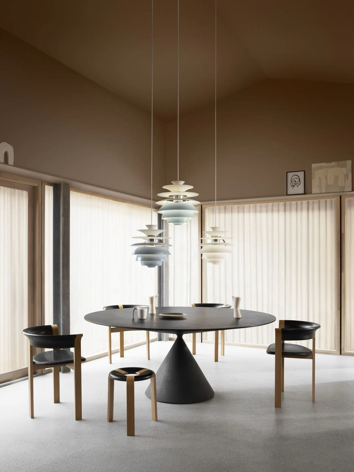 Louis Poulsen PH Snowball riippuvalaisin pehmeä valkoinen/messinki Louis Poulsen