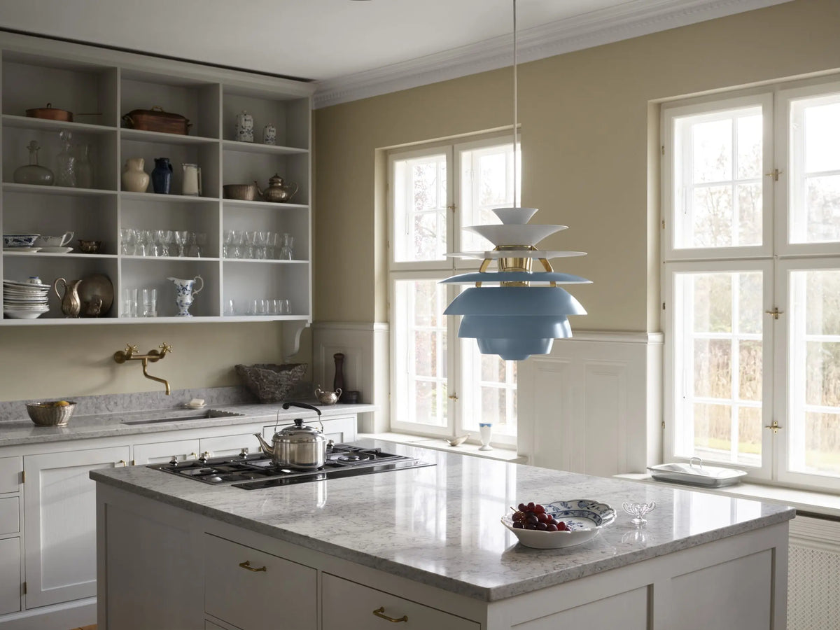 Louis Poulsen PH Snowball riippuvalaisin sininen/messinki Louis Poulsen