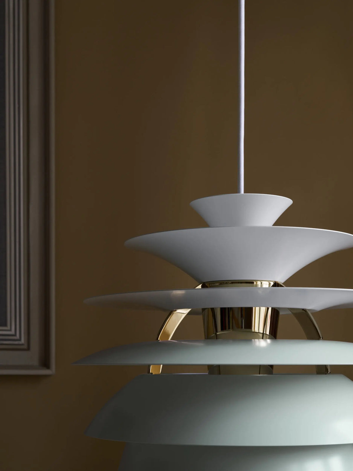 Louis Poulsen PH Snowball riippuvalaisin vihreä/messinki Louis Poulsen