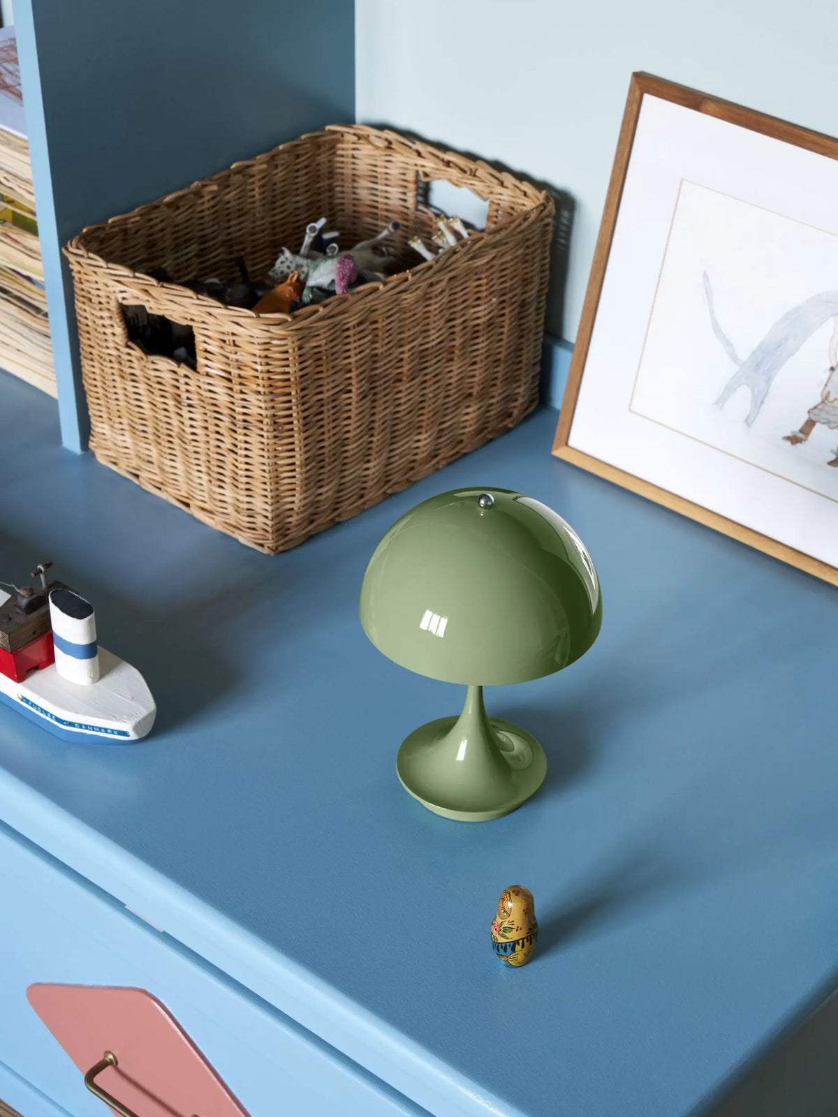 Louis Poulsen Panthella 160 Portable V3 pöytävalaisin vihreä Louis Poulsen