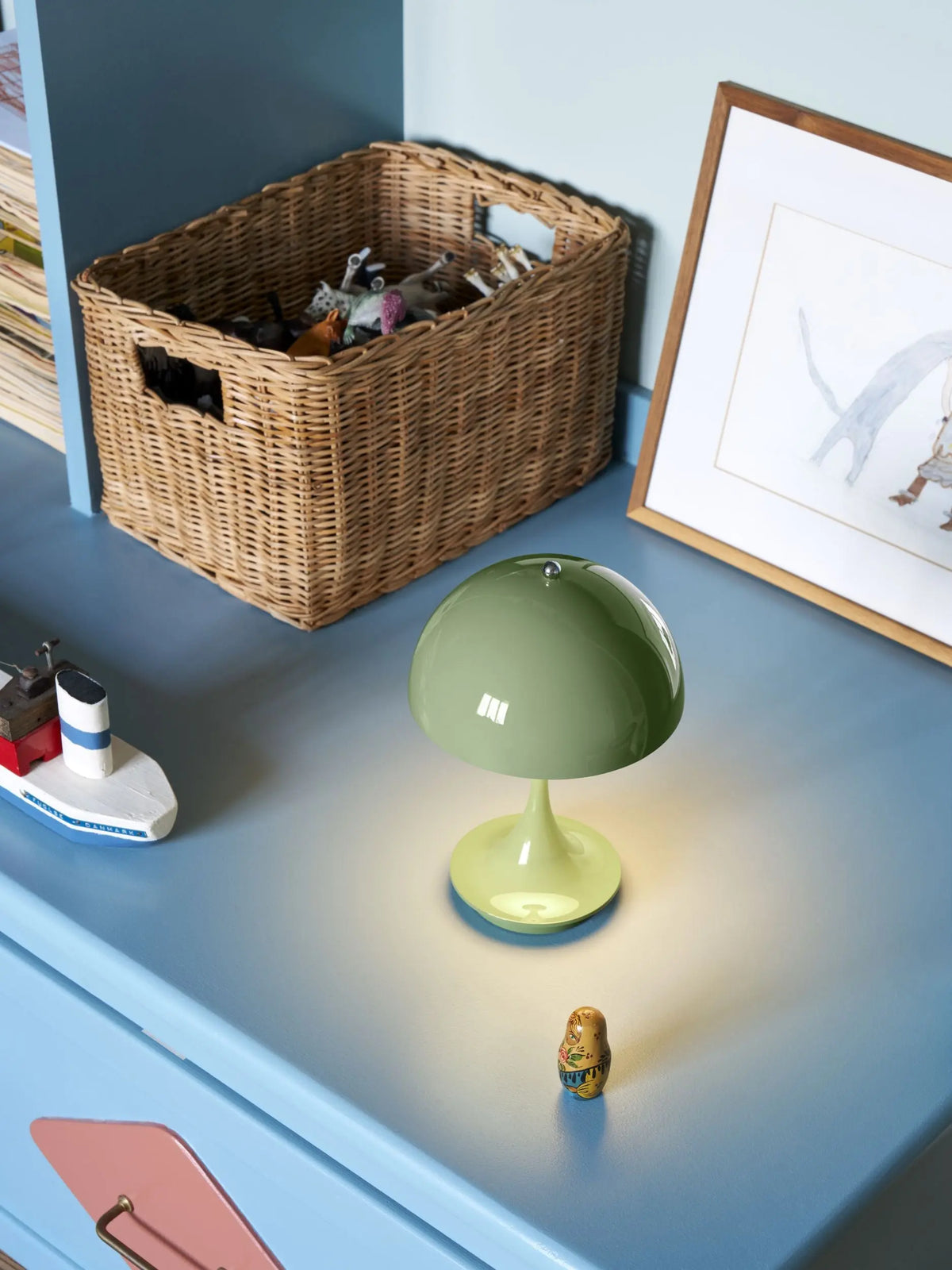 Louis Poulsen Panthella 160 Portable V3 pöytävalaisin vihreä Louis Poulsen