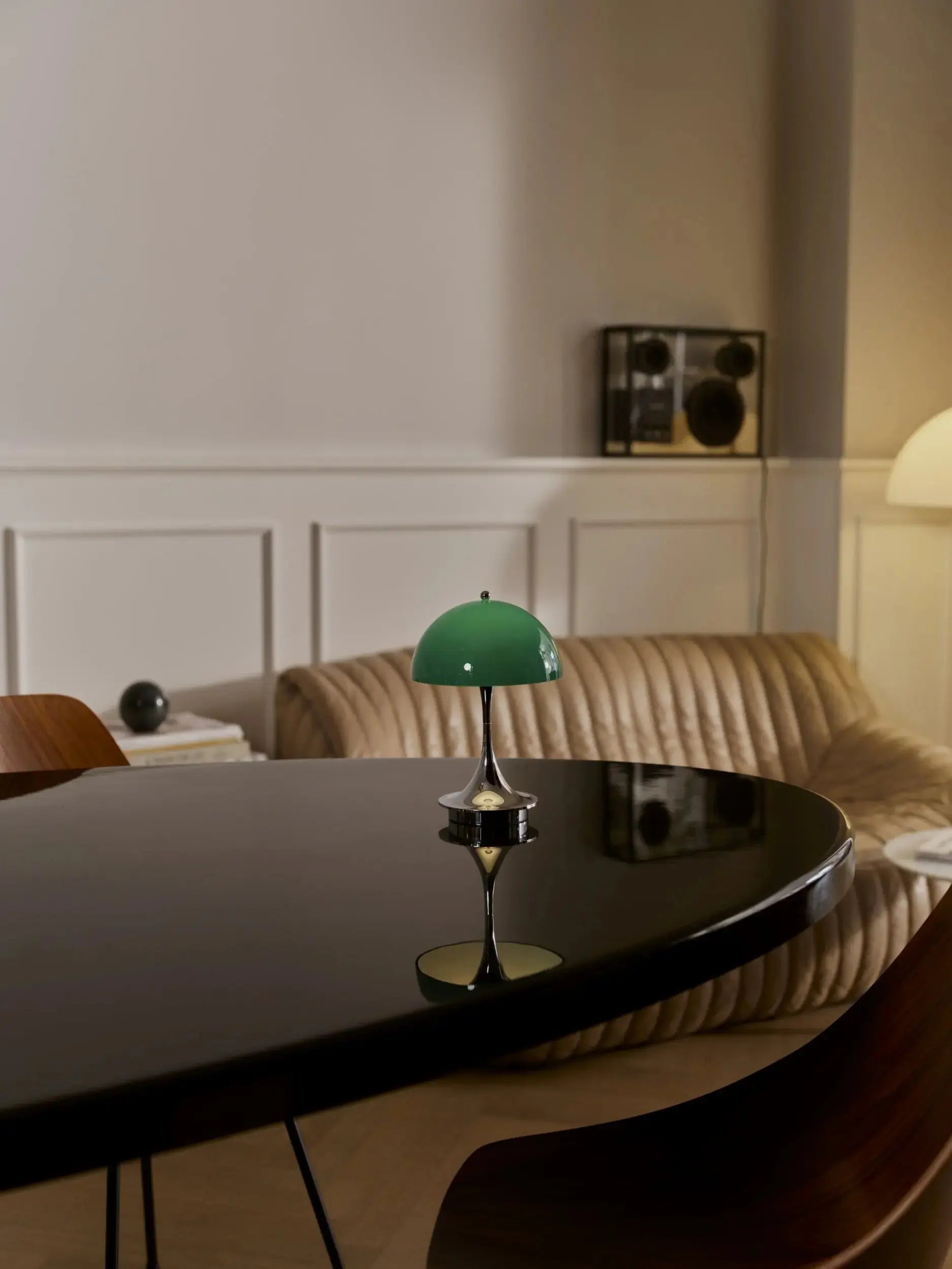 Louis Poulsen Panthella 160 Portable pöytävalaisin The Originals vihreä/kromi Louis Poulsen