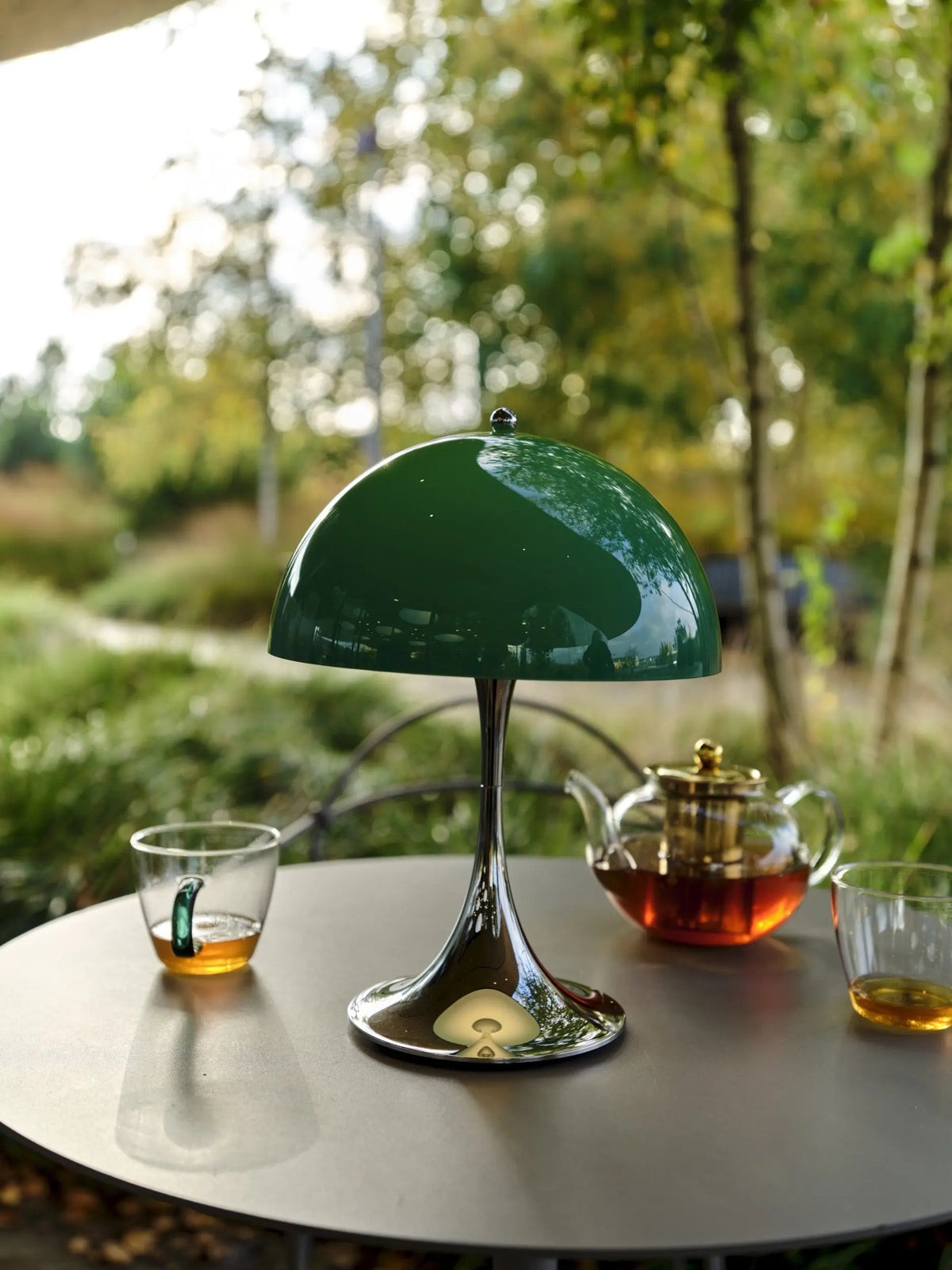 Louis Poulsen Panthella 250 Portable pöytävalaisin Original opal green Louis Poulsen