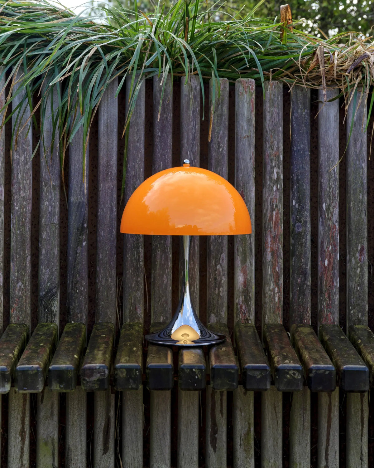 Louis Poulsen Panthella 250 Portable pöytävalaisin Original opal orange Louis Poulsen