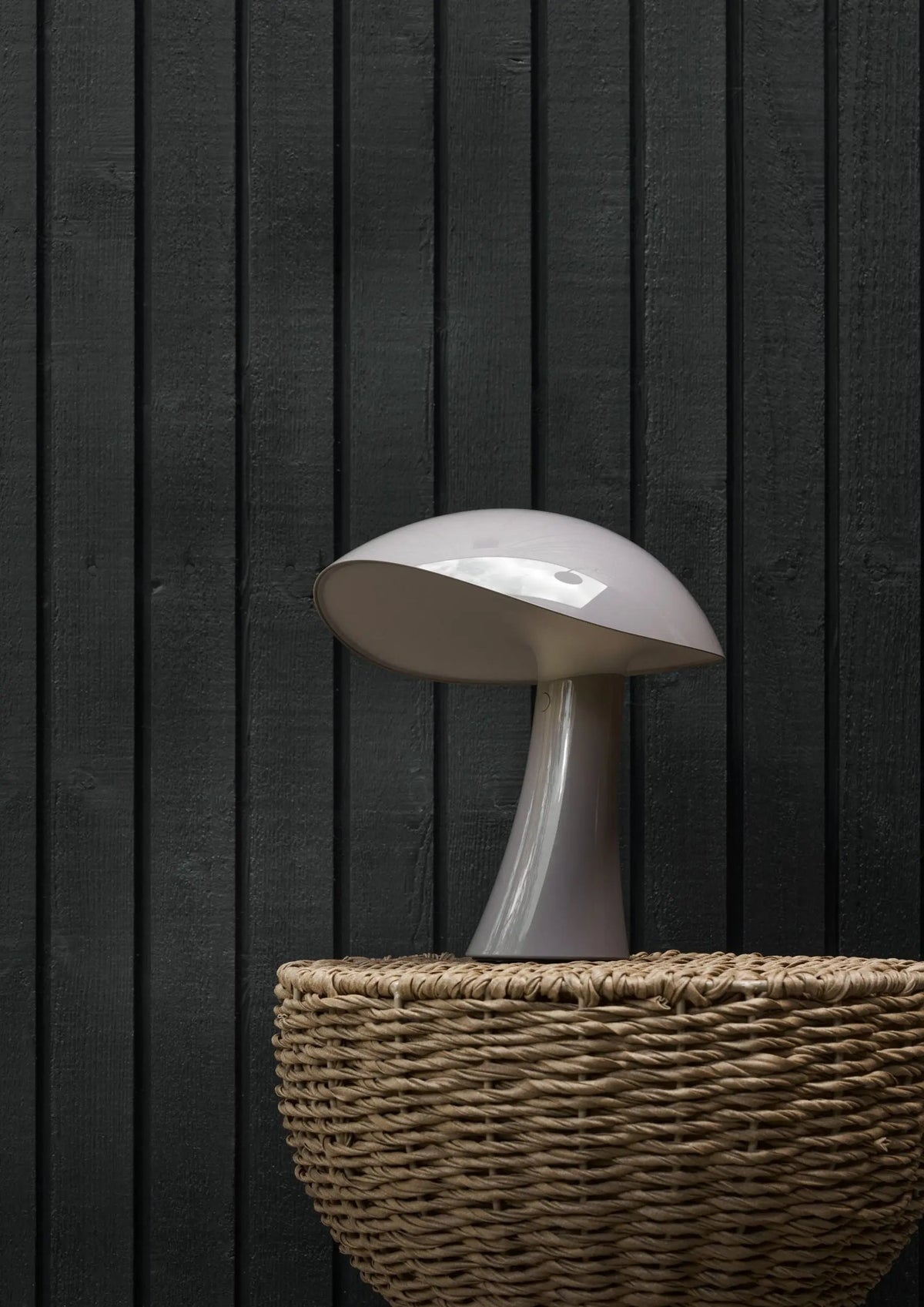 Louis Poulsen Rumee Portable pöytävalaisin harmaa Louis Poulsen