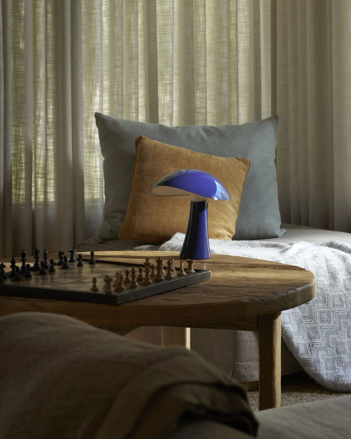 Louis Poulsen Rumee Portable pöytävalaisin sininen Louis Poulsen