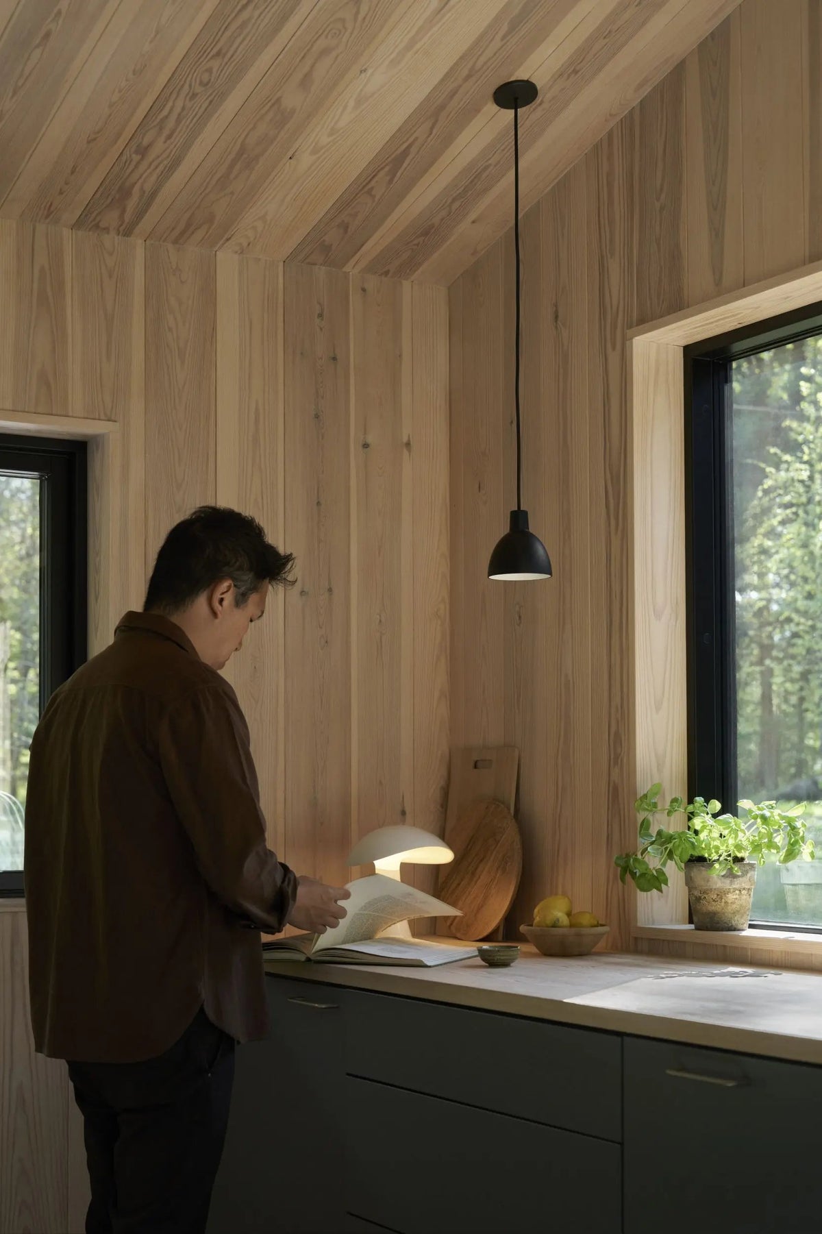 Louis Poulsen Rumee Portable pöytävalaisin valkoinen Louis Poulsen