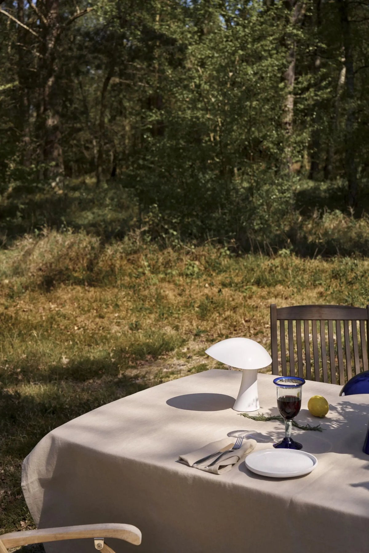 Louis Poulsen Rumee Portable pöytävalaisin valkoinen Louis Poulsen