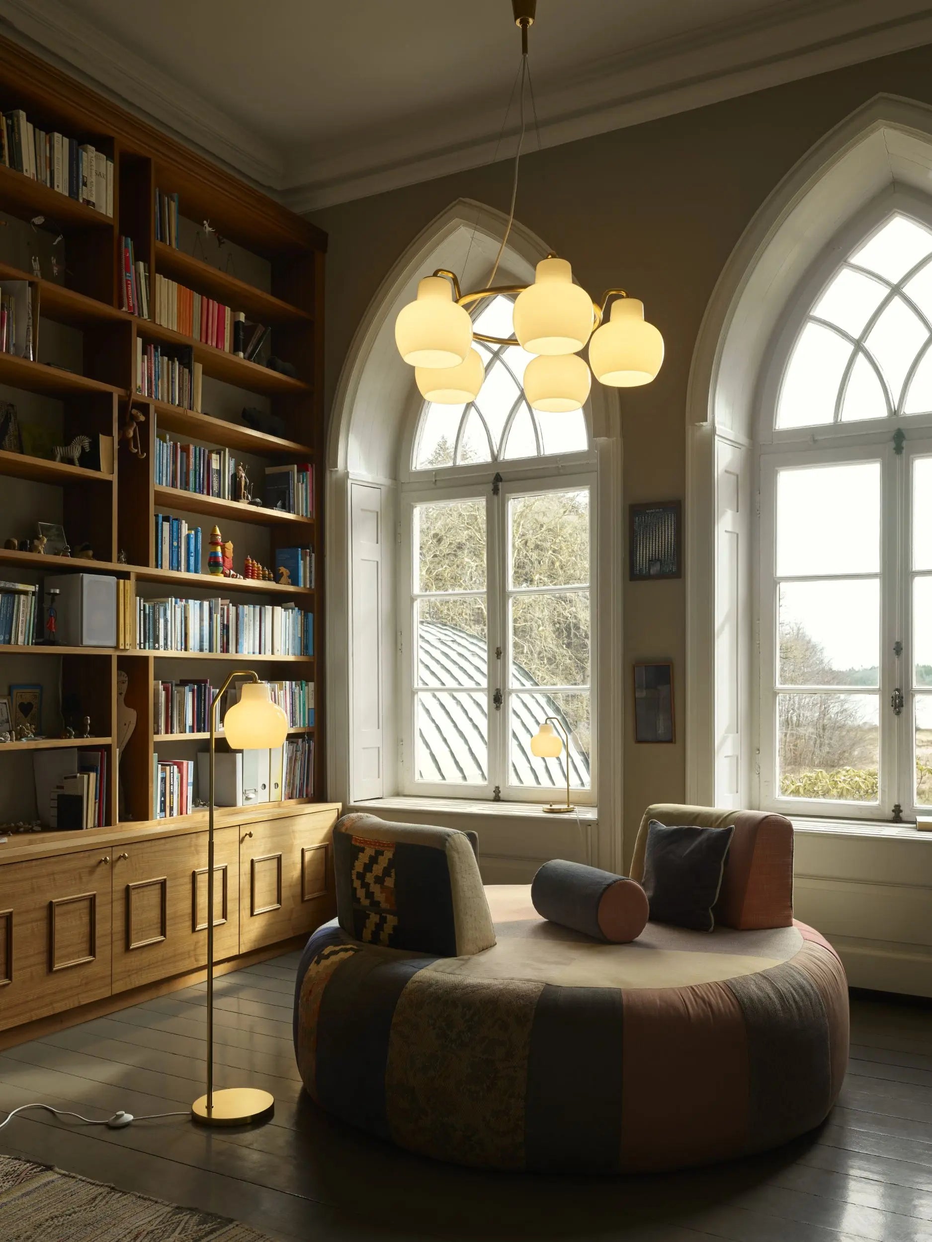 Louis Poulsen VL Ring Crown lattiavalaisin Louis Poulsen