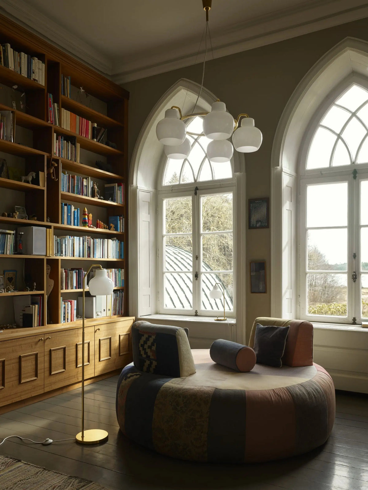 Louis Poulsen VL Ring Crown lattiavalaisin Louis Poulsen