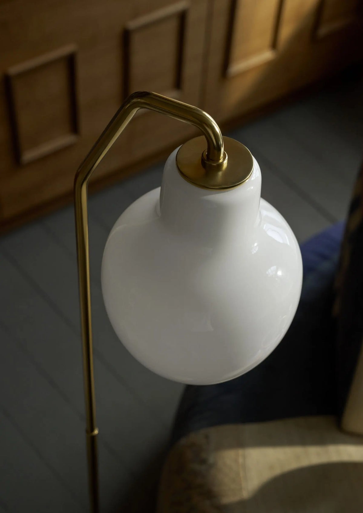 Louis Poulsen VL Ring Crown lattiavalaisin Louis Poulsen