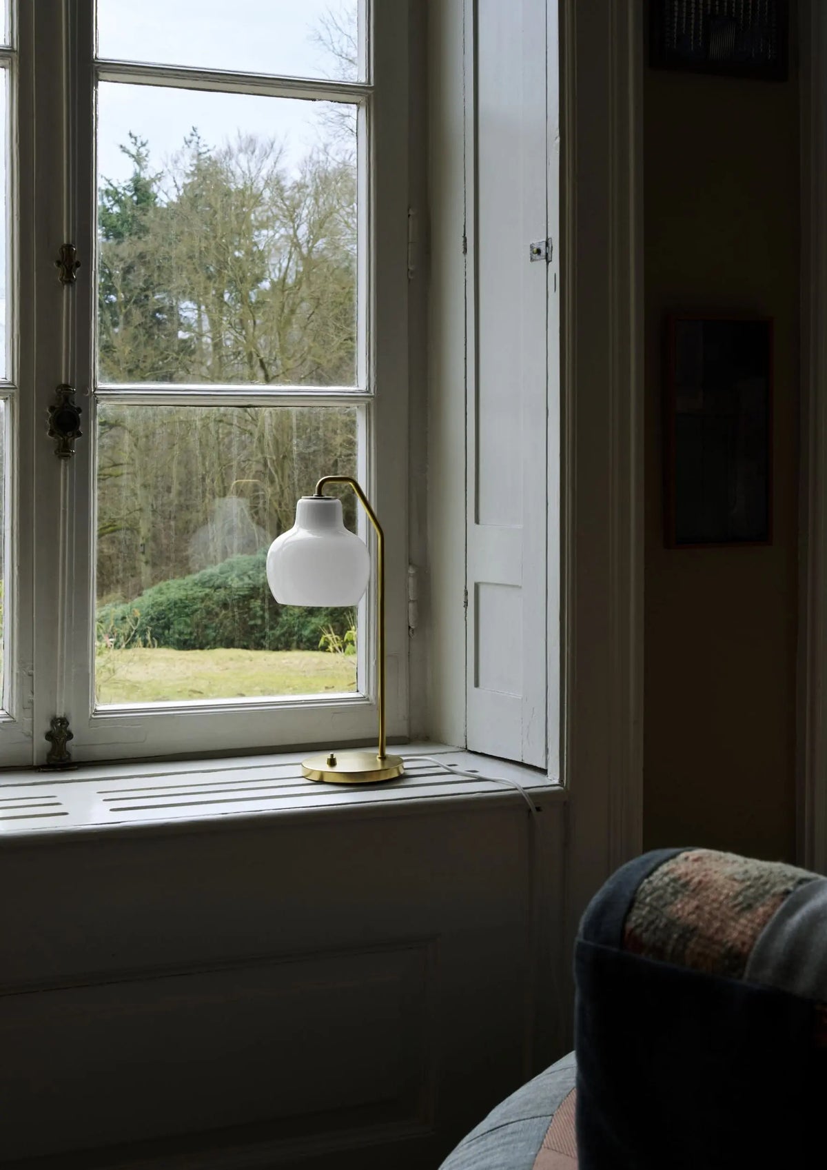 Louis Poulsen VL Ring Crown pöytävalaisin Louis Poulsen