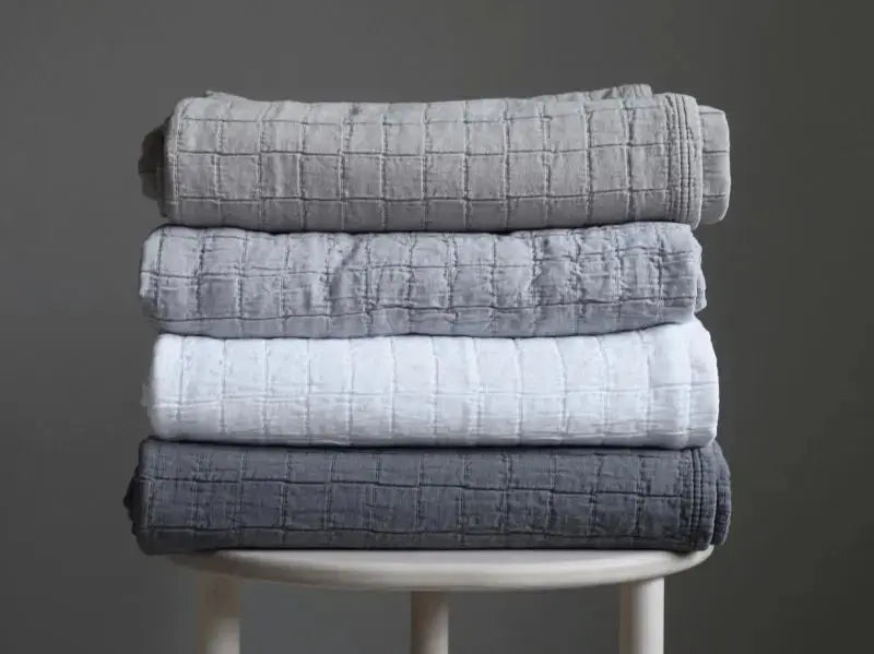 Matri Aava päiväpeitto 160x260 sand - Laatukaluste