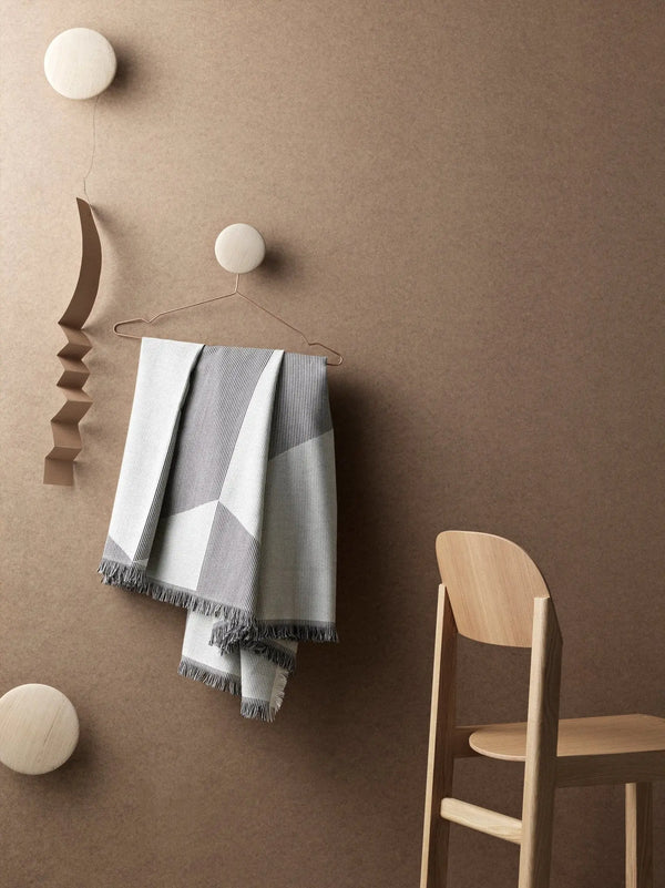 Muuto Dots ripustin 5 kpl tammi - Laatukaluste