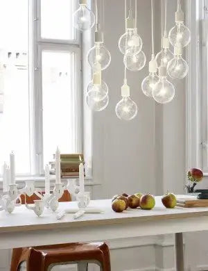 Muuto E27 valaisin punainen - Laatukaluste