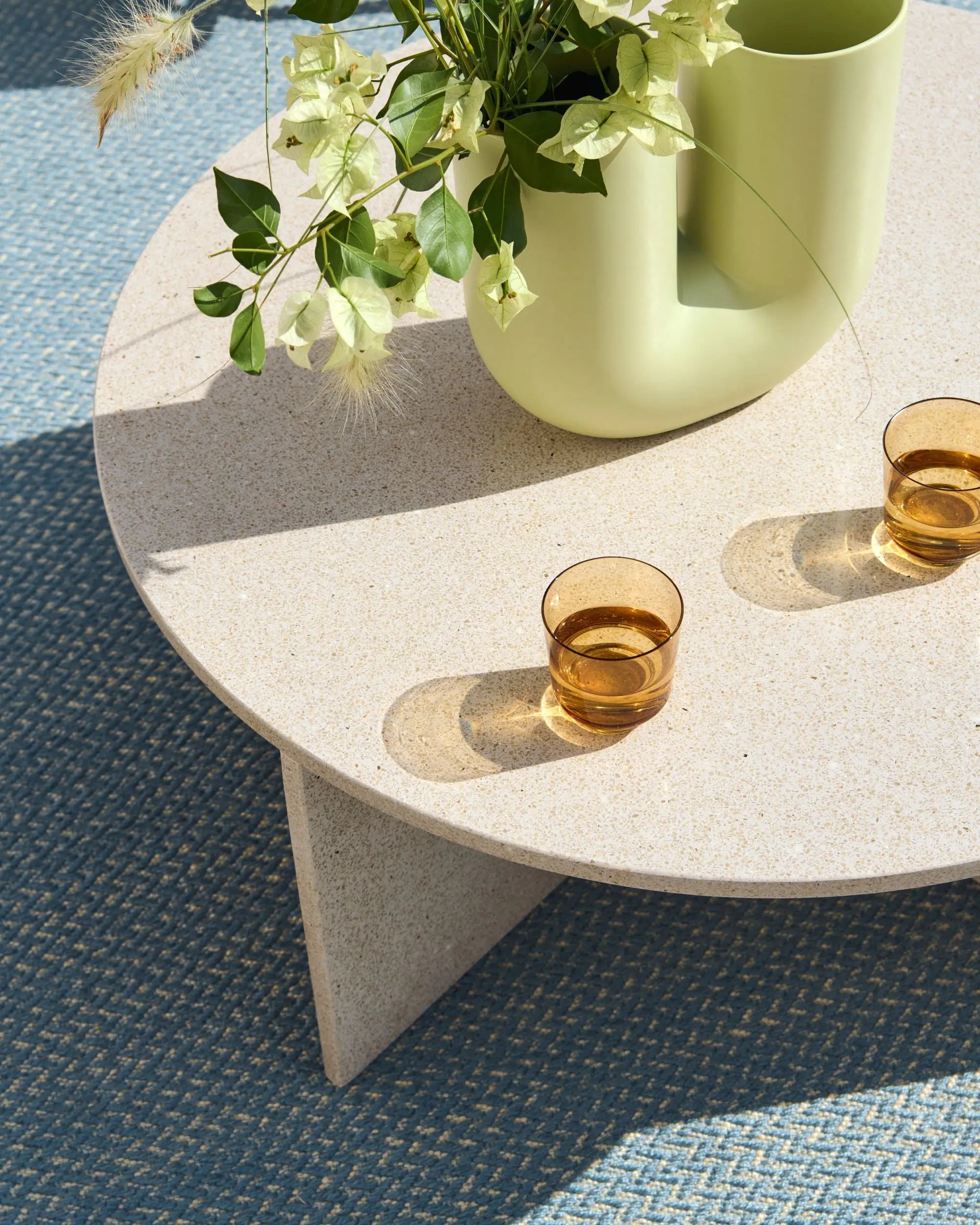 Muuto Halves sohvapöytä vaalea taupe Muuto