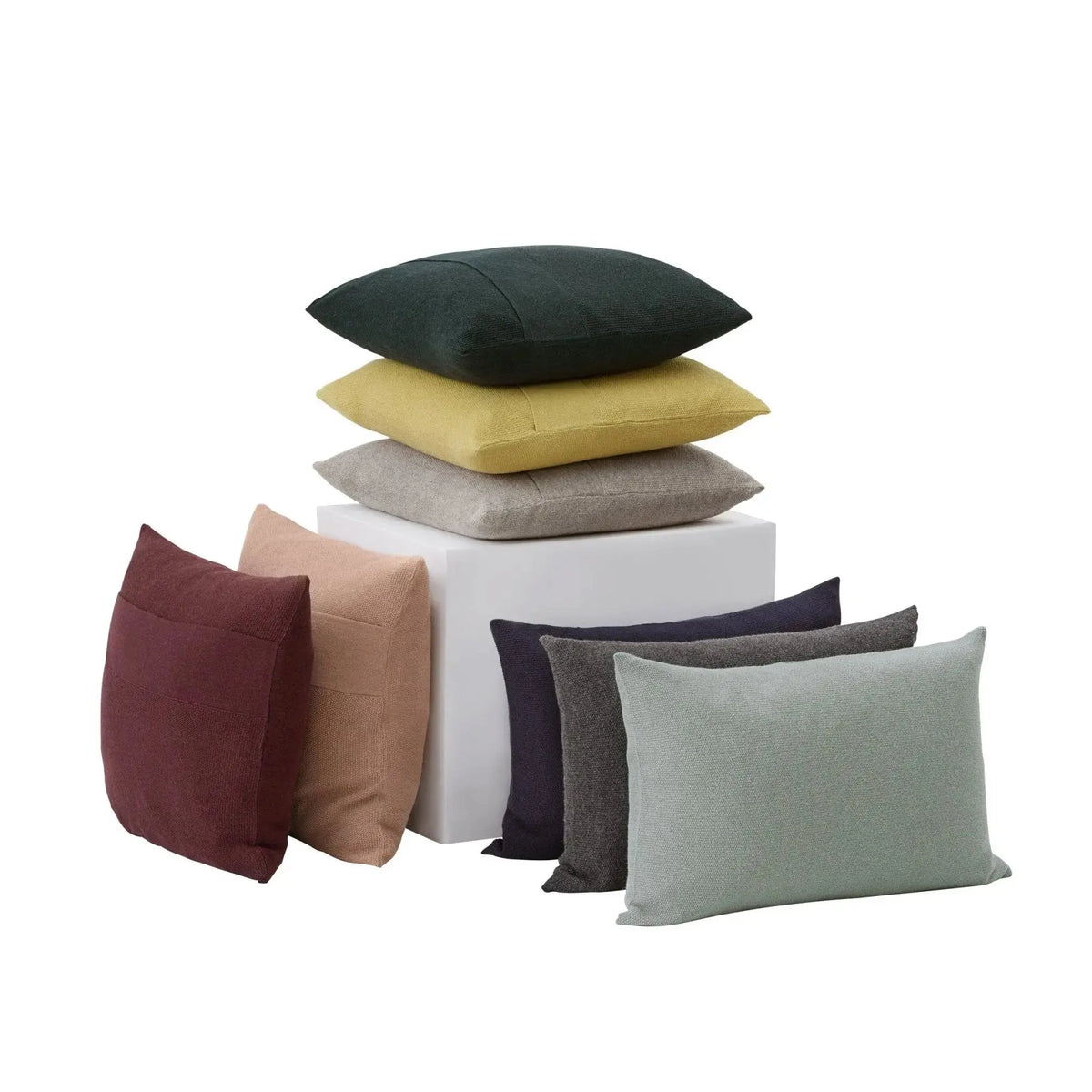 Muuto Layer tyyny 50x50 burgundi Muuto