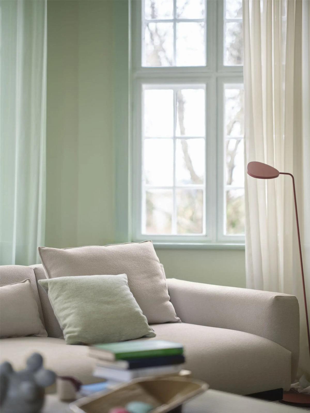 Muuto Leaf lattiavalaisin kuparinruskea Muuto