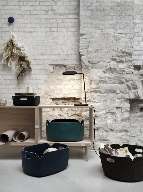 Muuto Leaf pöytävalaisin musta - Laatukaluste