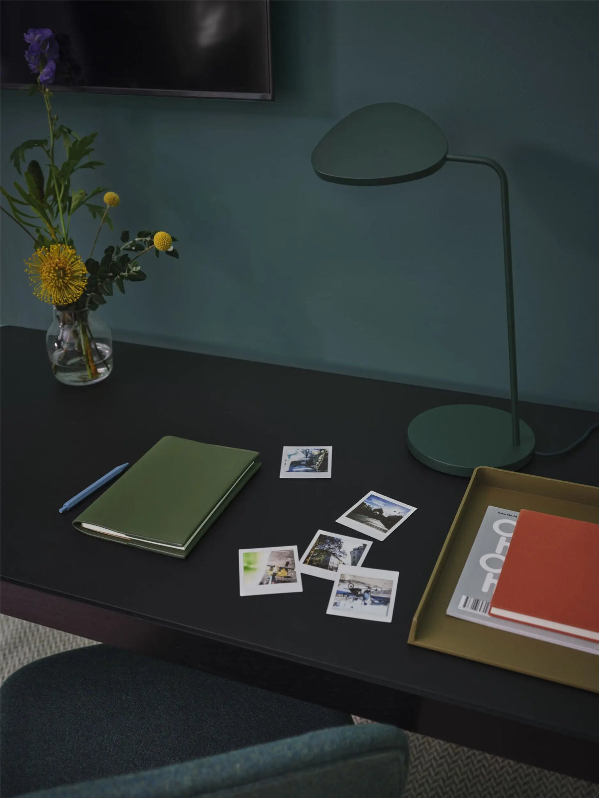 Muuto Leaf pöytävalaisin tummanvihreä Muuto