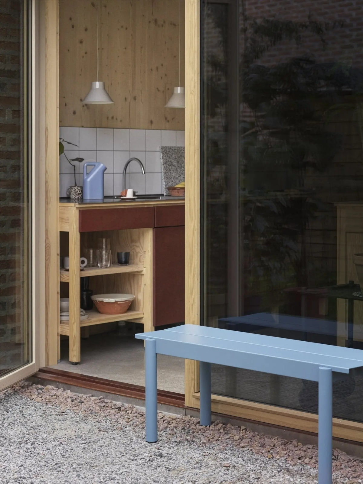 Muuto Linear penkki 170cm sininen - Laatukaluste