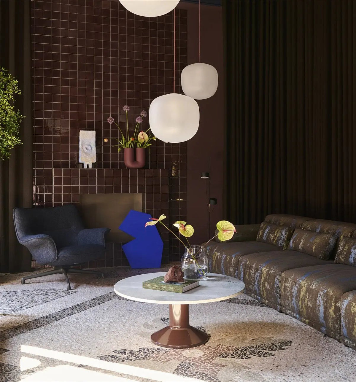 Muuto Midst sohvapöytä harmaa marmori/tummanpunainen Muuto