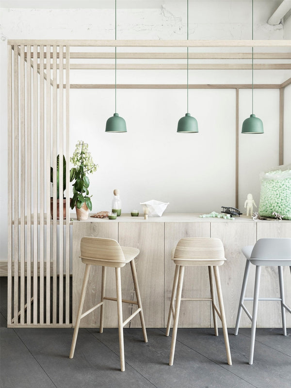 Muuto Nerd korkea baarituoli harmaa - Laatukaluste
