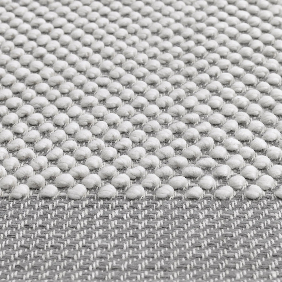 Muuto Pebble matto 170x240 vaaleanharmaa - Laatukaluste