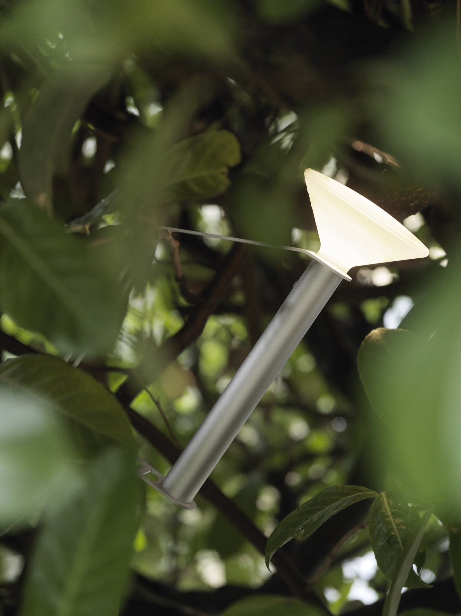 Muuto Piton Portable pöytävalaisin alumiini - Laatukaluste