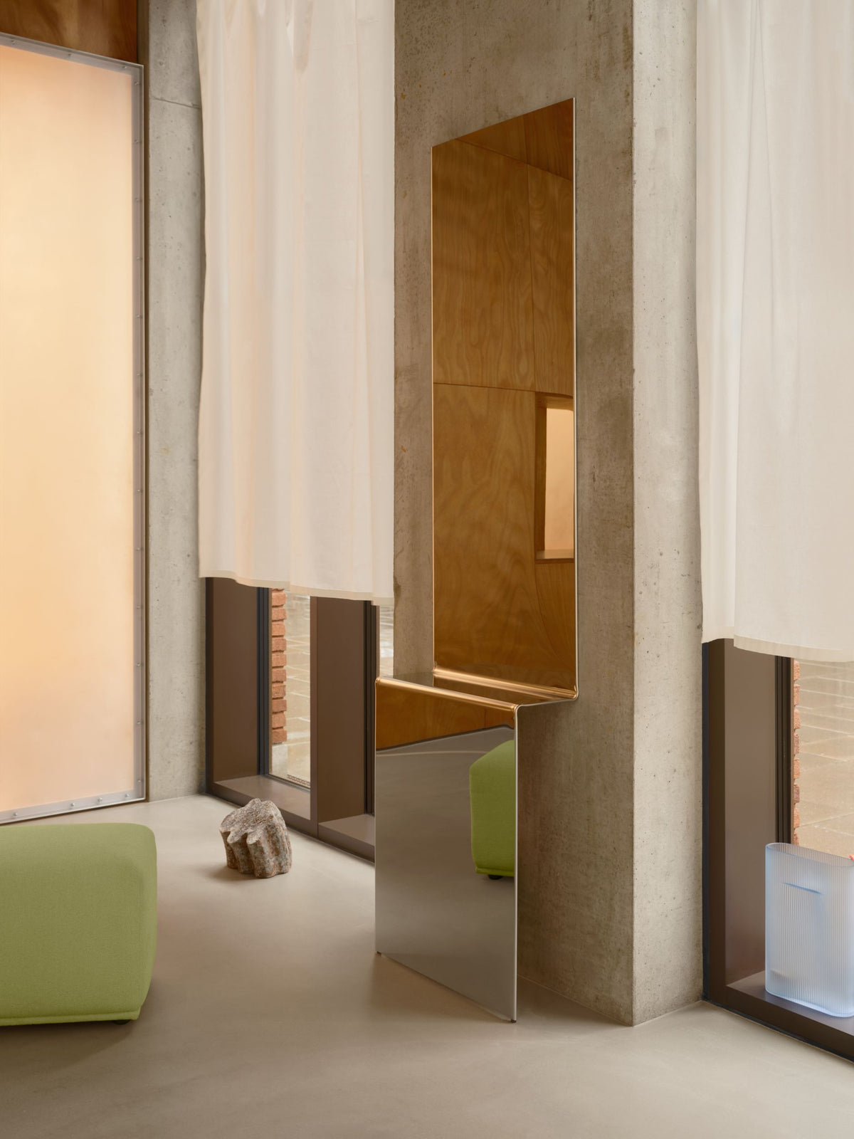Muuto Pleat peili 227x57 kiillotettu teräs Muuto