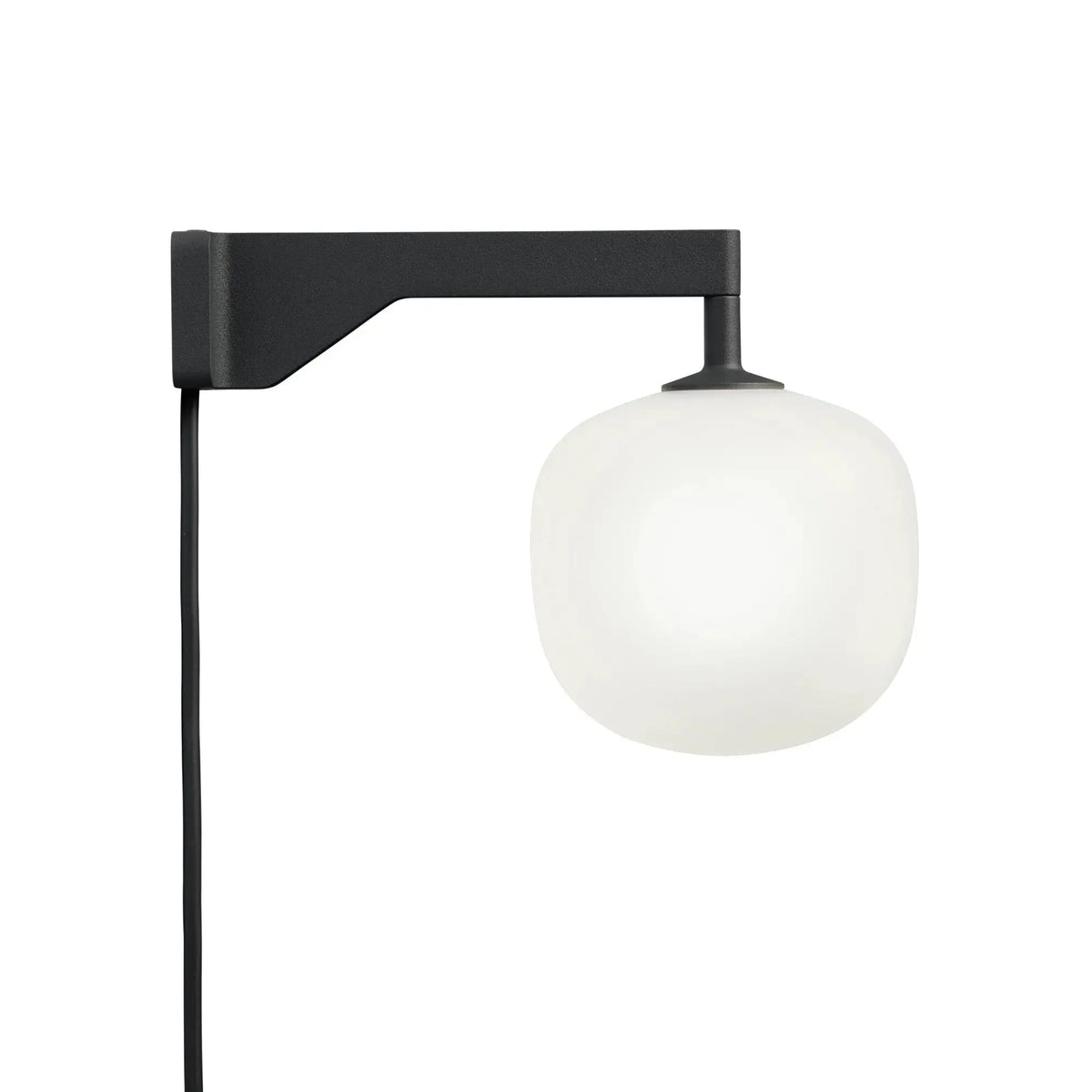 Muuto Rime seinävalaisin musta - Laatukaluste