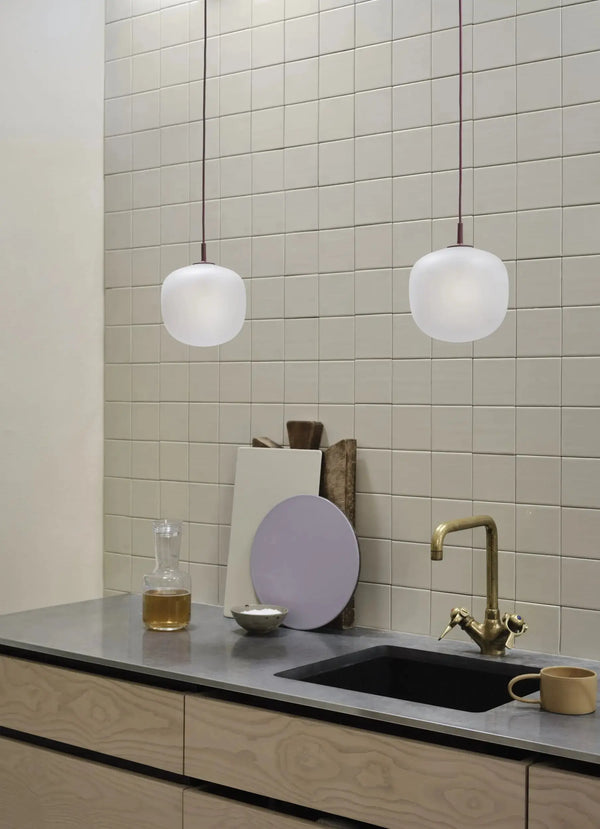 Muuto Rime valaisin Ø12 tummanpunainen Muuto