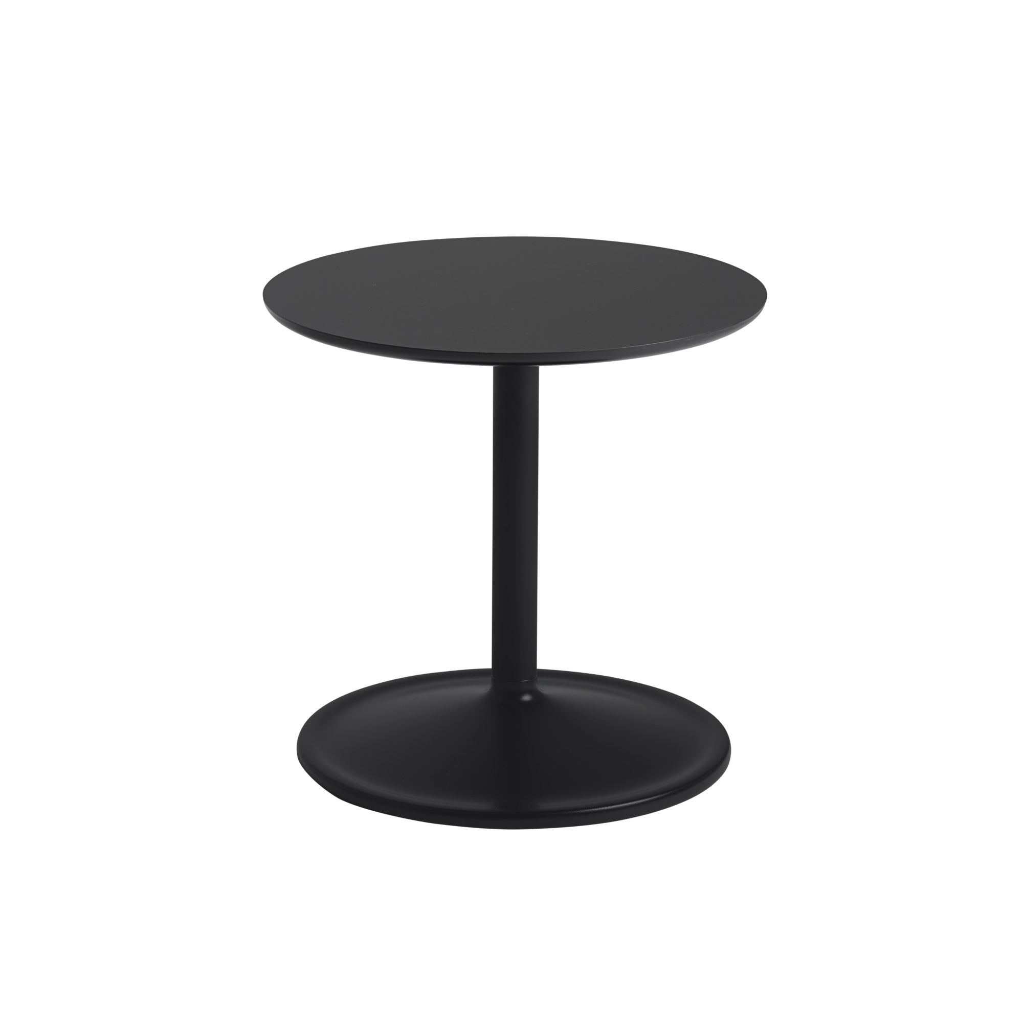 Muuto Soft sivupöytä Ø41 matala musta - Laatukaluste