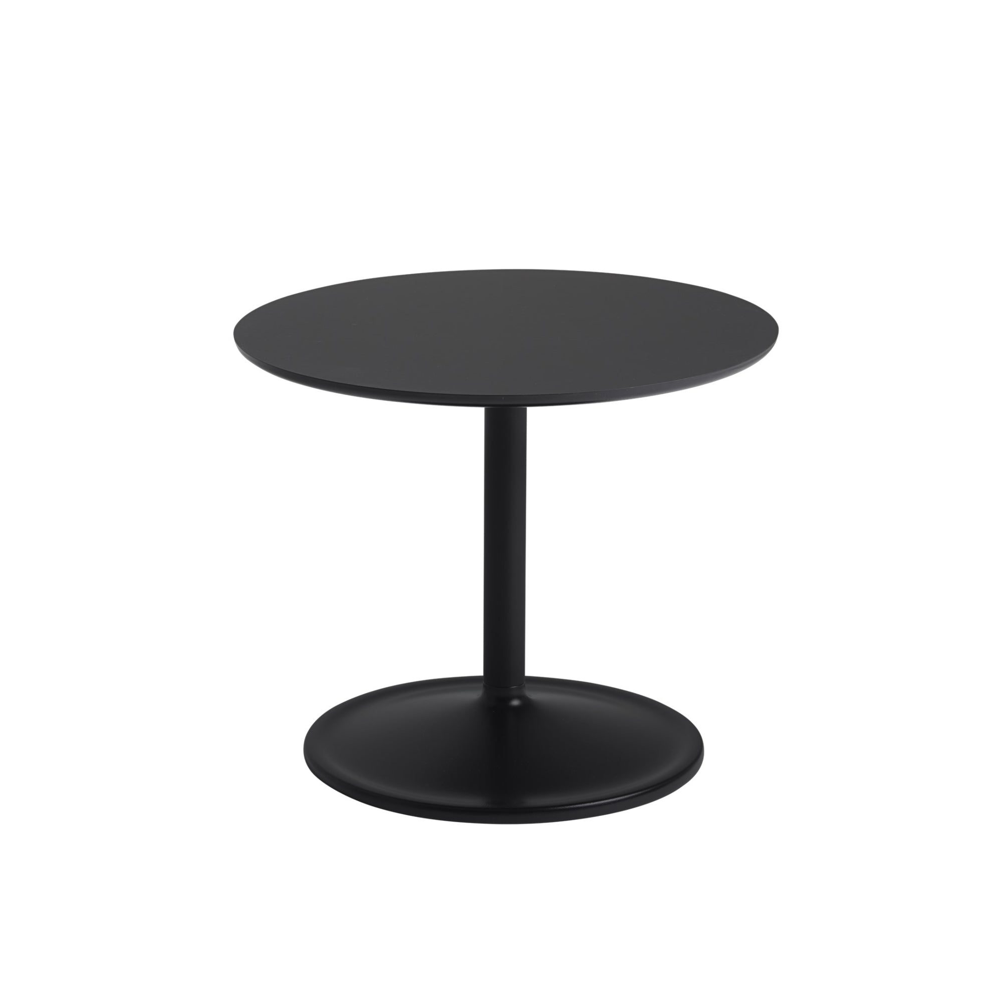 Muuto Soft sivupöytä Ø48 matala musta - Laatukaluste