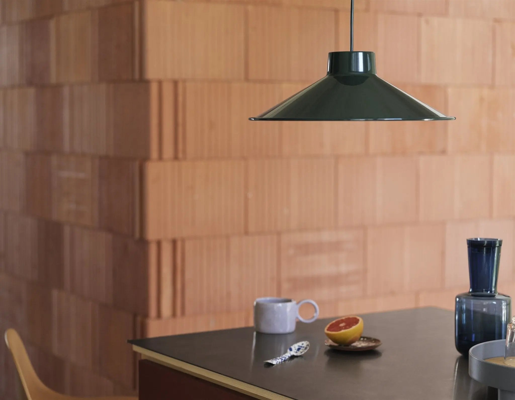 Muuto Top valaisin Ø36 tummanvihreä - Laatukaluste