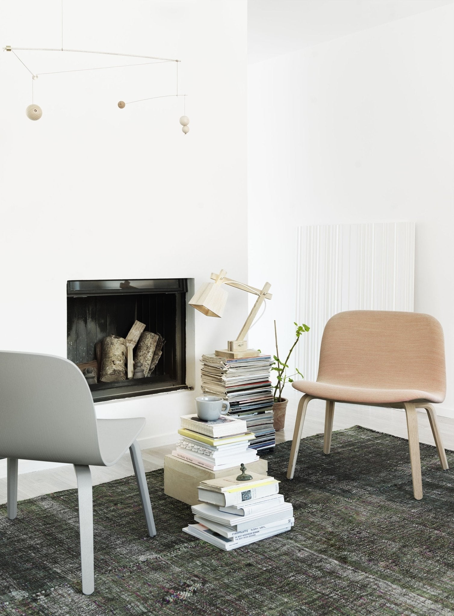 Muuto Visu nojatuoli harmaa - Laatukaluste