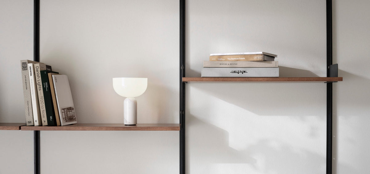 New Works Kizu Portable pöytävalaisin valkoinen marmori New Works