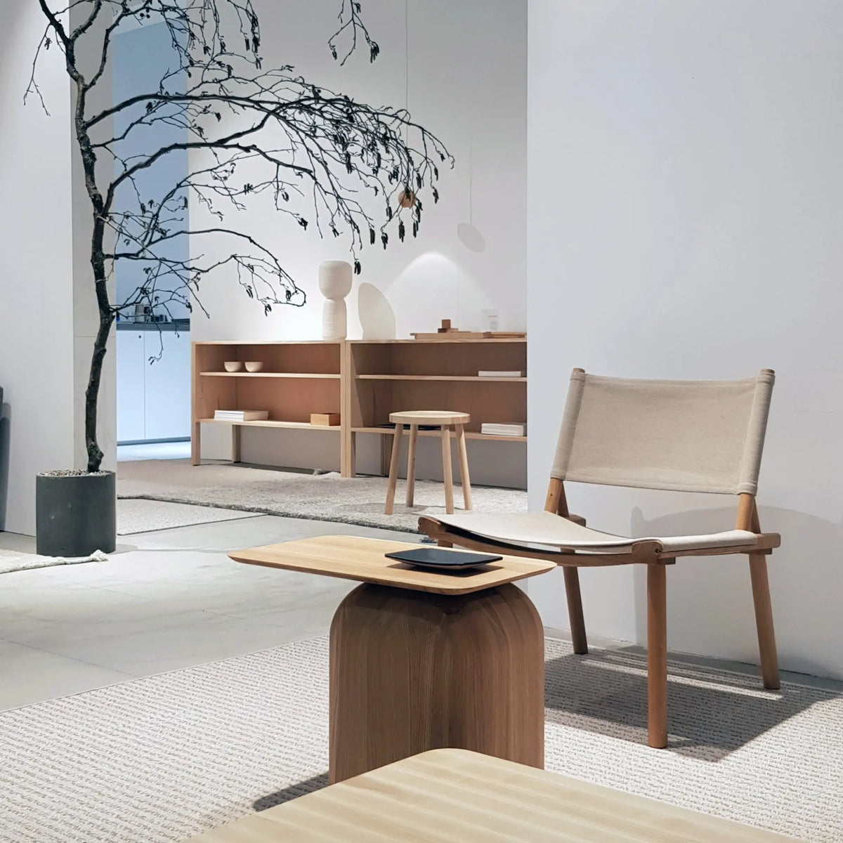 Nikari April pöytä keskikokoinen tammi - Laatukaluste