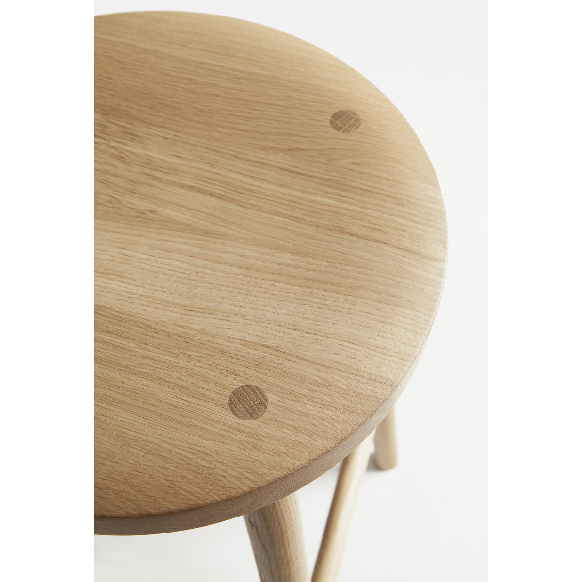 Nikari Storia jakkara 45 cm saarni - Laatukaluste