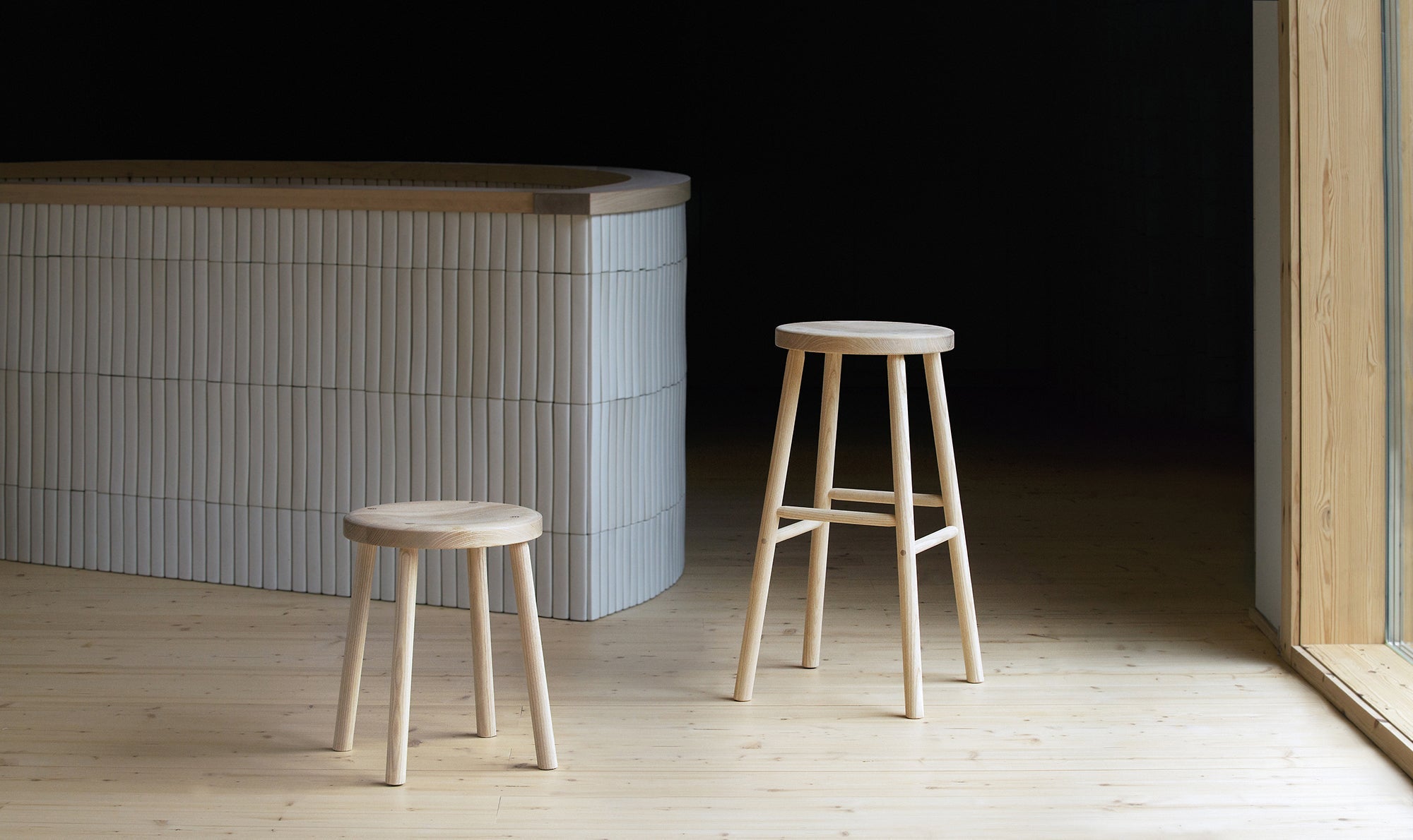 Nikari Storia jakkara 45 cm tammi - Laatukaluste