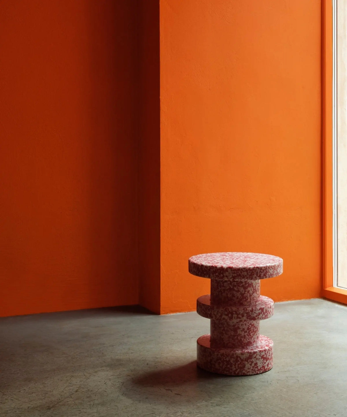 Normann Copenhagen Bit Stack jakkara punainen - Laatukaluste