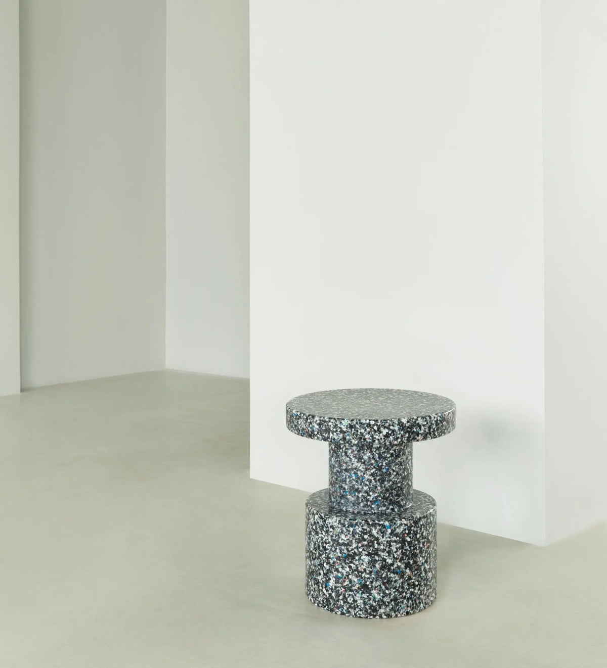 Normann Copenhagen Bit jakkara musta-multi - Laatukaluste