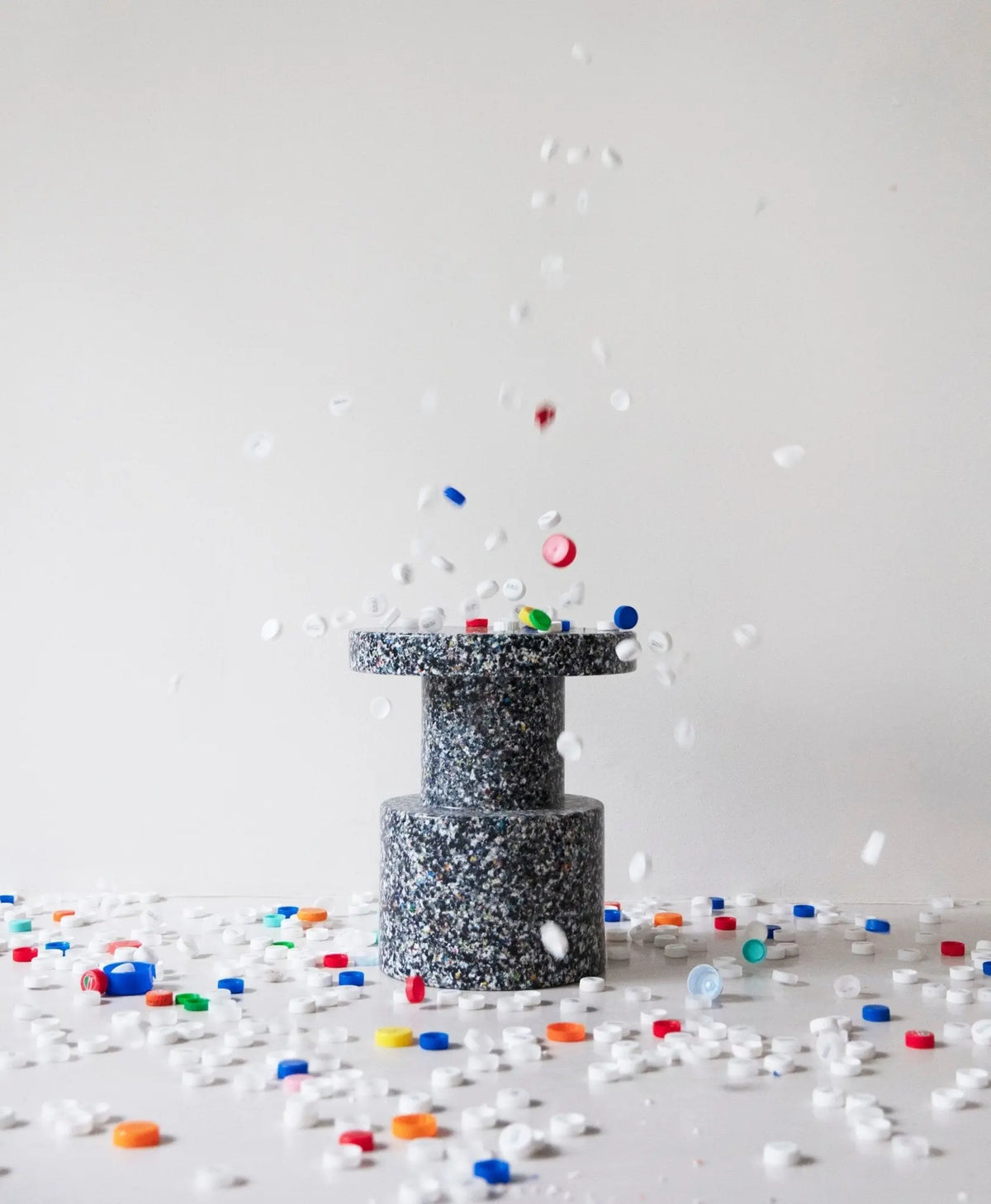 Normann Copenhagen Bit jakkara musta-multi - Laatukaluste